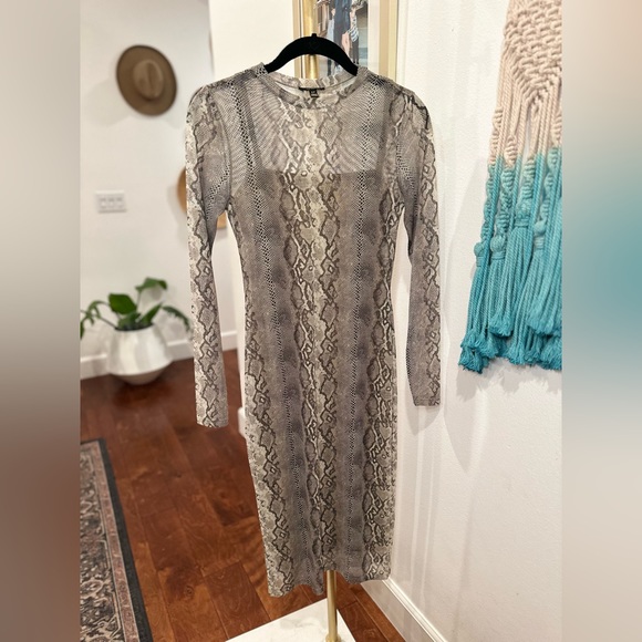 Bodycon, snakeskin print long sleeve dress. Sheer with slip attached - Picture 5 of 5